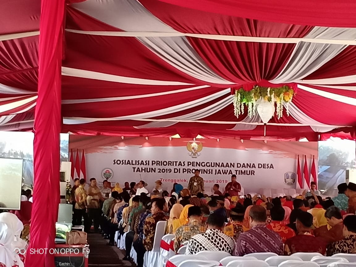 nasir_mohamad77's tweet photo. #JokowiMembangunDesa
Selamat atas penyelenggaraan Sosialisasi Prioritas Penggunaan DD Thn 2019 *oleh Presiden RI Bapak Jokowi*, pada hari jumat 04012019 di kab. Trenggalek Jatim #JokowiMembangunDesa
@Jokowi
@EkoSandjojo
@anwsanusi
@taufikmadjid71
@fachrilabalado https://t.co/FRA0k34rNp