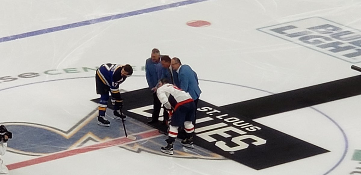 MrBluesHat's tweet image. New coats?

#STLBlues