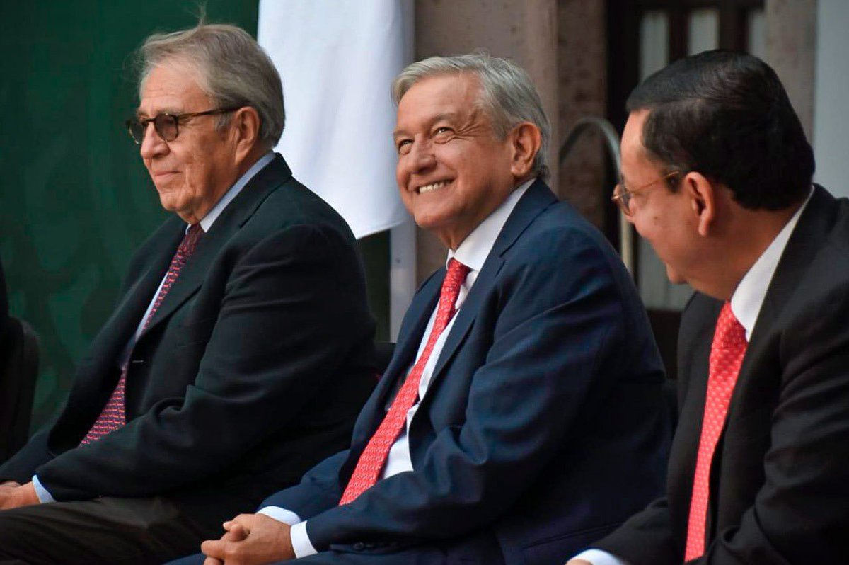 lopezobrador_ tweet picture