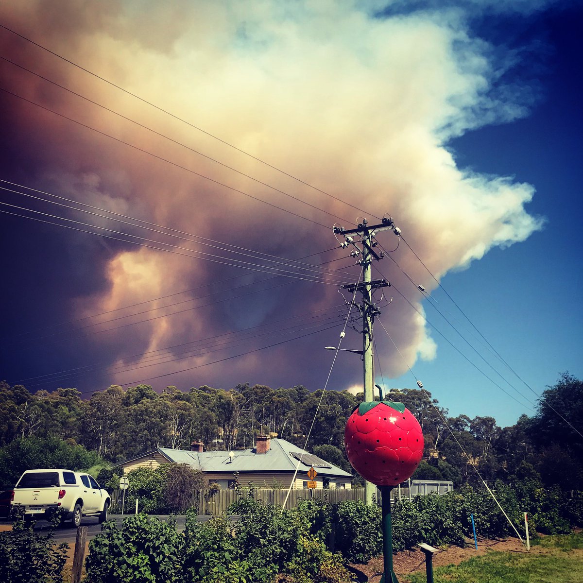 Smoke from the bushfires in the South West. We are still open, but we suggest people avoid unnecessary travel to the area today. Stay safe❤️