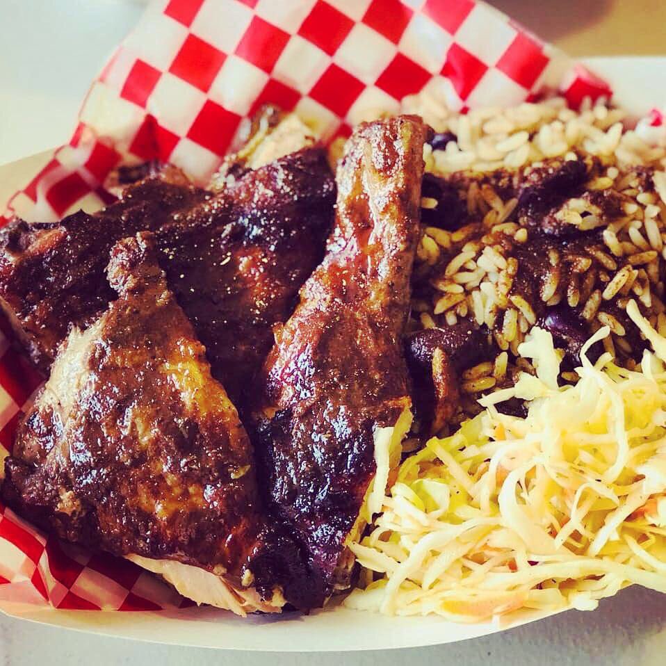 eBarguelph's tweet photo. The Big Jerk Smokehouse is serving up Caribbean flavours in the eBar! Save the date -January 11th- we’ll celebrate with a Beach Party! 🌺🍹🎉🌴🌺🍹🎉 Meet Mr. Kevin Thomas, THE Big Jerk and try the BEST #jerkchicken #jerkpoutine #veganjerk #mangoCheesecake ❤️ https://t.co/BmZ7er16s8