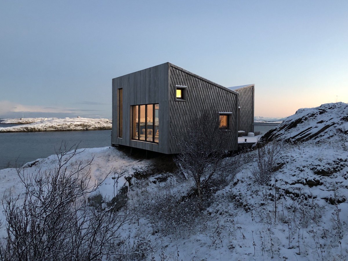 mattmdavies's tweet photo. Somewhere in the sea, 18 miles off the north coast of Norway, you’ll find the Arctic Hideaway... https://t.co/pHEe3Izmf6