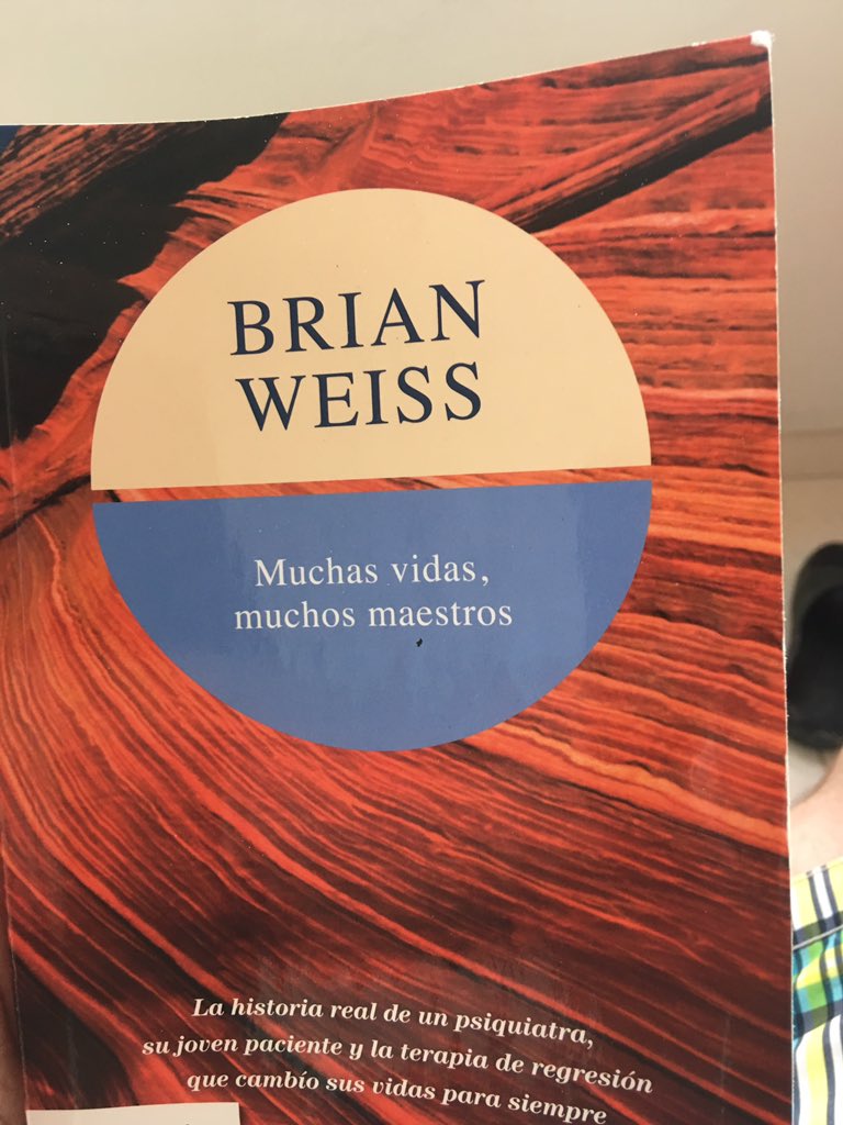 palengonzalez's tweet photo. Primer libro del año recomendado por @gustagonzalez89 va con mi página favorita. Gracias Kape! Recomendado 👏🏼👏🏼 a @fransantac le encantó https://t.co/C3wtxTWupS