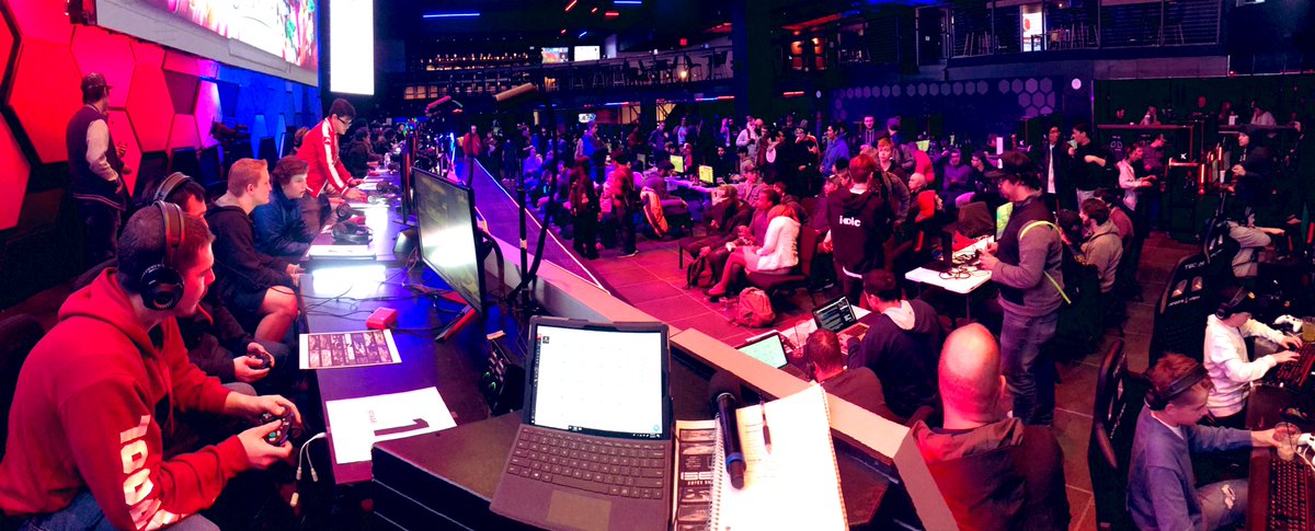 olivermallen's tweet photo. #ScenesFromLastNight @HyperXESALV https://t.co/79ORqkYNj9