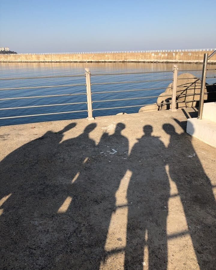 pewpewsubs's tweet photo. 190102 #HIGHLIGHT #하이라이트 en Dreaming Radio con Yoseob.
Viaje de amigos. 

Oyente: Fueron de viaje juntos, ¿cómo estuvo? ¿Pudieron conseguir un poco de paz? Tengo curiosidad, ¡por favor hablen de eso!

©darkgreyyy ; pewpewsubs https://t.co/oFm2fDG5f5