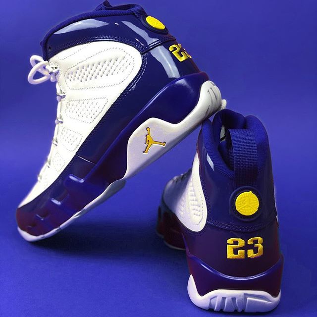 restockstore's tweet image. Size 9. DS $180. We ship! DM to purchase. bit.ly/2VoY3zf