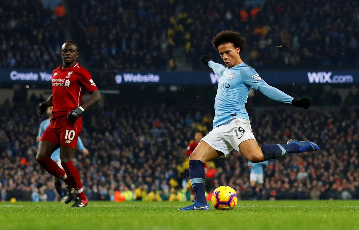 premierleague's tweet photo. FULL-TIME Man City 2-1 Liverpool

The title race takes another twist as the champions inflict the Reds' 1st #PL defeat of the season

#MCILIV https://t.co/PxKuUF1Cbl