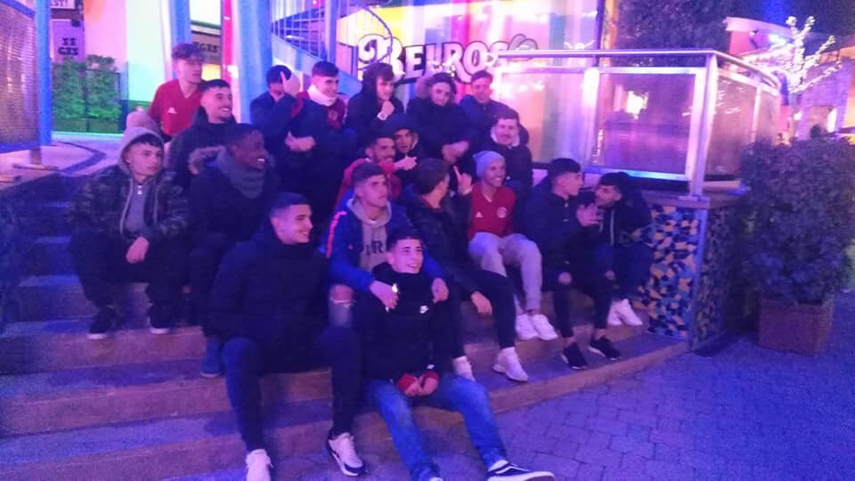 Agradecer al <a href="/RMajadahonda/">CF Rayo Majadahonda 🤍⚡️💙</a> la hospitalidad con nuestro #juvenilA tras el encuentro celebrado el día de hoy en  Madrid . #SomosHuracan ⚪️🔴⚪️🔴