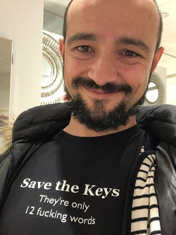locodelbitcoin's tweet photo. Grande @quijote30 , credits to @Imolman and @lander_rubio , yours are waiting for you in Cantabria #ProofOfRoger https://t.co/0q2z5Ju9UD