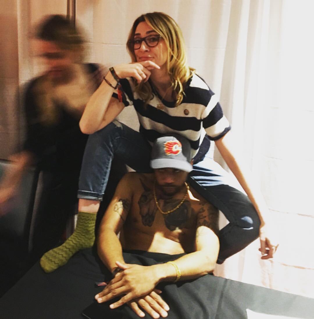 HarmonUpdates's tweet photo. PHOTO | “Even I wouldn’t fuck with us. #unitydays2018 #the100 #goflames”, via jessicanoelleharmon (Instagram). https://t.co/CuXGTN74nf