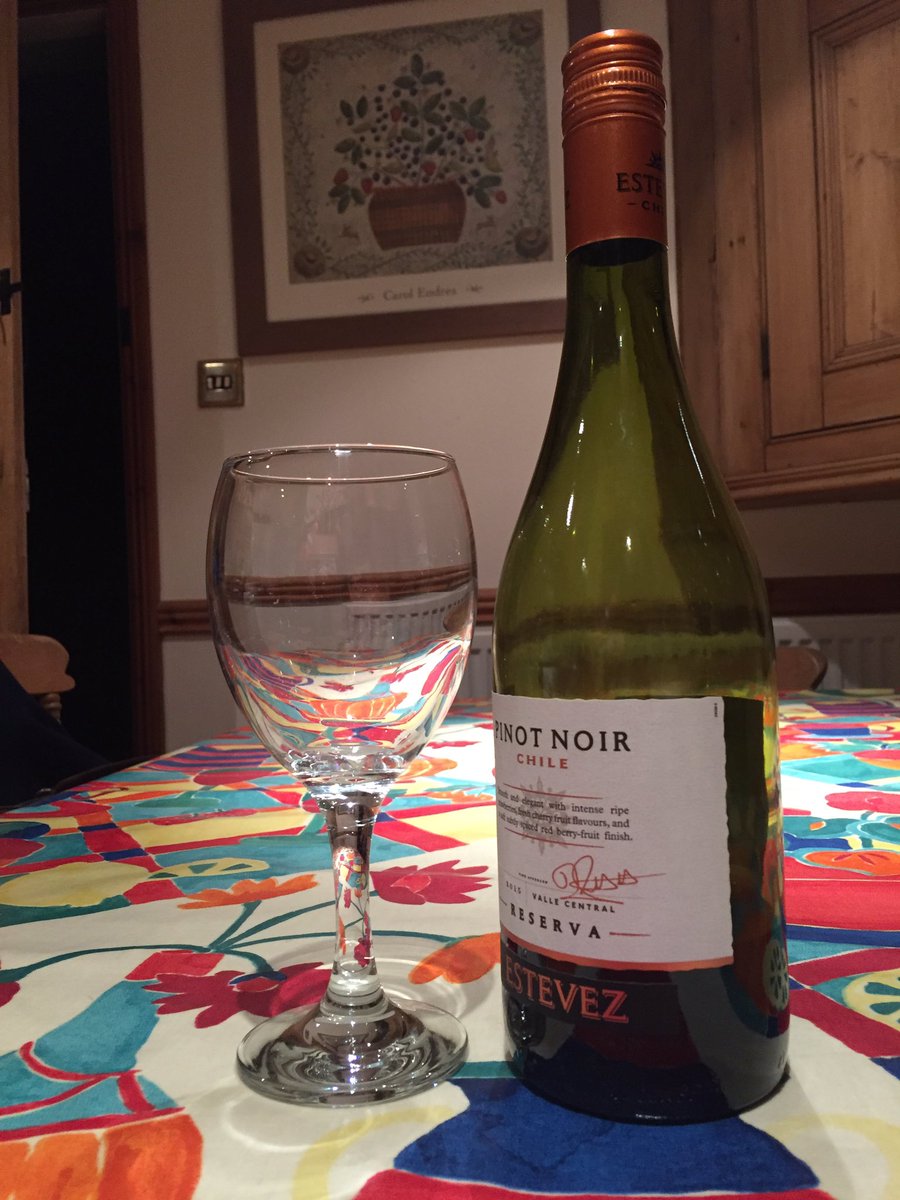 amd4_ann's tweet photo. Tonight’s treat from Dec 31st 👌and a clear kitchen table for the first time in 12 months.Hopefully it will be heaving with food by Saturday night.🤔 @sallie_ryan #fundraisingforNepal #HTUK #Himalayantrust https://t.co/7rVs9LwhD8