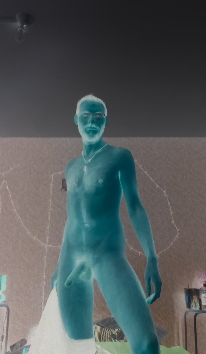 tempodama's tweet photo. #nude #gay #gaynude #frenchgay #bodypositive #negative #gaymean #bear https://t.co/TyefVjTYpr