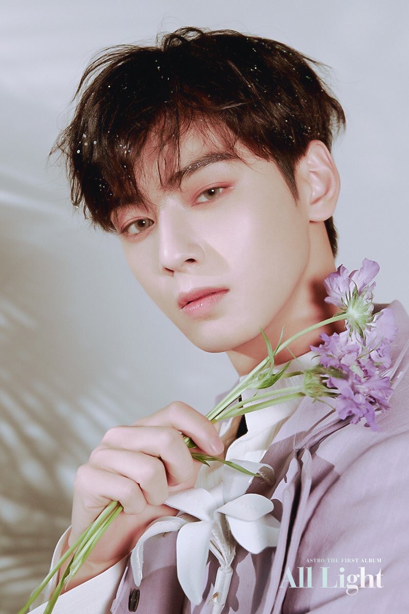 KfanWithSeoul's tweet photo. These 3 men from Astro will be the death of me. Moonbin is my bias but JinJin and Eunwoo are strong wreckers. This comeback is whimsical and gorgeous!! I can’t wait for the 16th.
#astro #astroalllight #moonbin #jinjin #eunwoo https://t.co/l4gxSLbMq1
