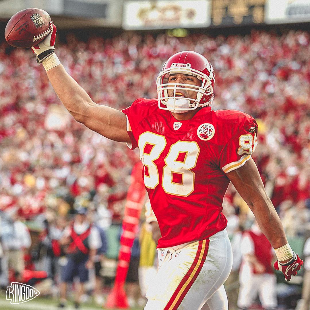Chiefs’ legend Tony Gonzalez named a finalist for the Pro Football Hall of Fame. #ChiefsKingdom 

➡️ chfs.me/2F6xSIz