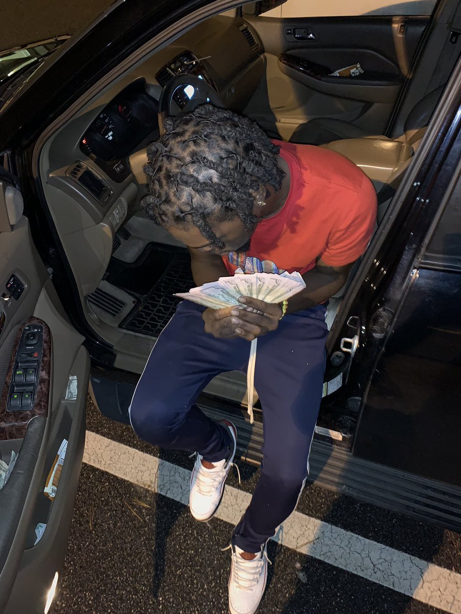 juiceman_hill's tweet photo. 50 SPREAD RED MONEY ❤️ https://t.co/ASZBQi3Zkj