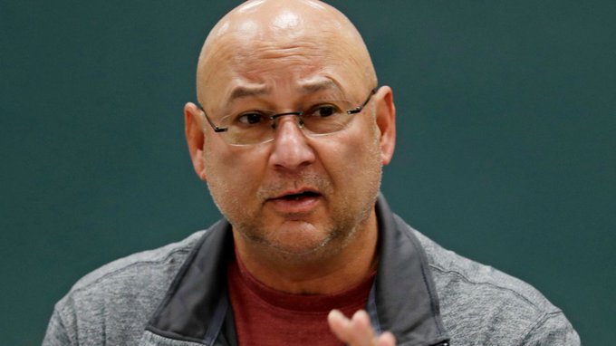 View image on Twitter