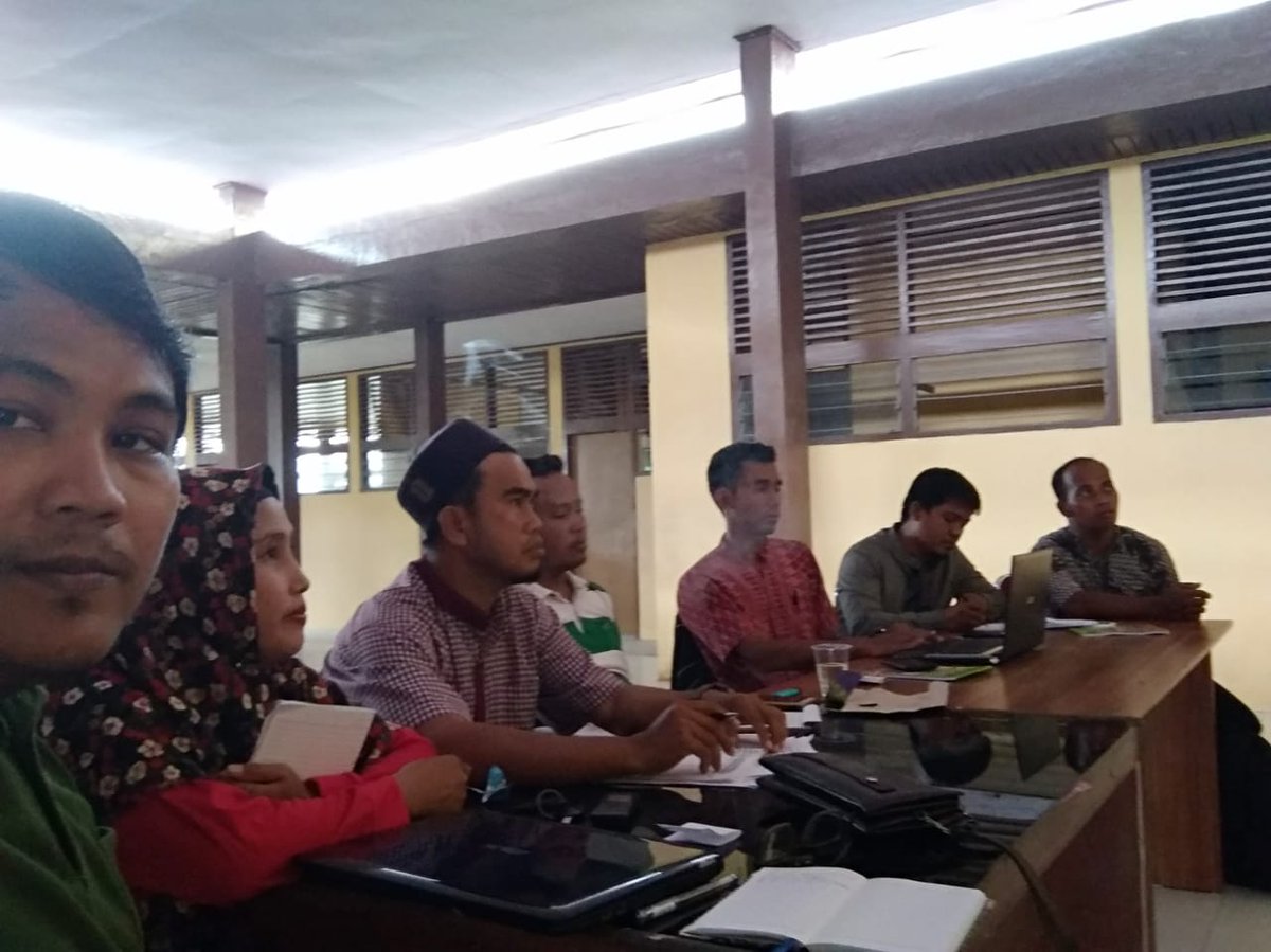 AzisAbd90's tweet photo. #IndonesiaMembangunDesa
#TPPIRiau
#TPPIPelalawan
Kegiatan Sosialisasi Prioritas Penggunaan Dana Desa Tahun 2019
@Jokowi
@EkoSandjojo
@anwsanusi
@taufikmadjid71
@fachrilabalado https://t.co/ybFiUcHIjA