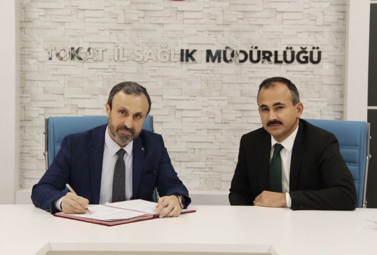 Eğitim İçin Sağlık projesi protokolü İl Milli Eğitim Müdürümüz Murat KÜÇÜKALİ ve İl Sağlık Müdürü Op.Dr.H.Ahmet SÜMBÜL arasında imzalandı. Proje kapsamında öğrencilerimize diş sağlığı, görme,duyma ve obezite konulu eğitimler düzenlenerek tedavi edici uygulamalarda bulunulacaktır.