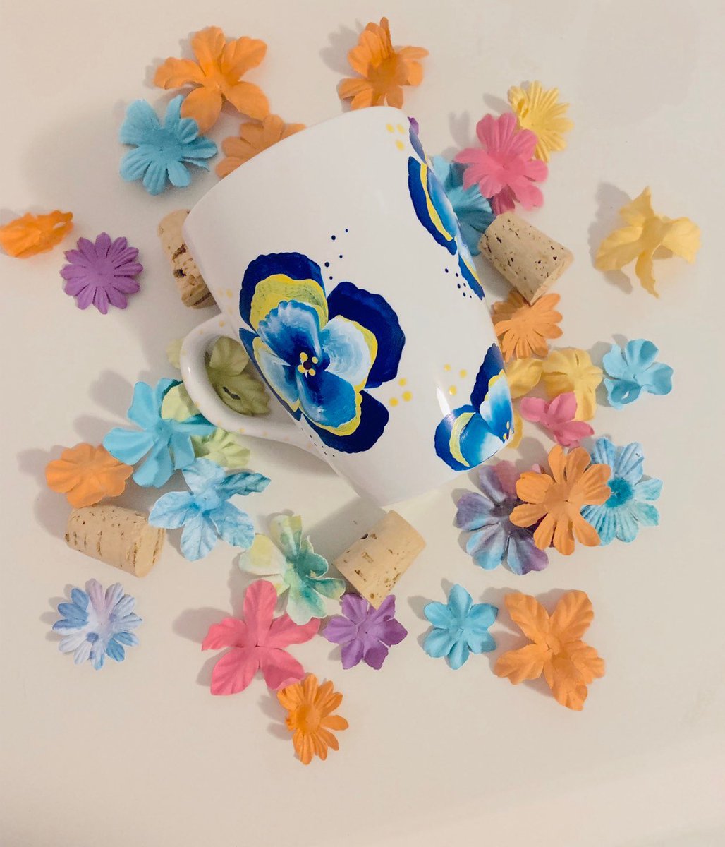 BusyMomsBag's tweet photo. Excited to share the latest addition to my #etsy shop: Hand painted mug perfect for tea or coffee.  Hand painted with white, blue and yellow flowers.  You will have the prettiest mug around https://t.co/nEN4cZvGTk https://t.co/KV7VuGLZ2U