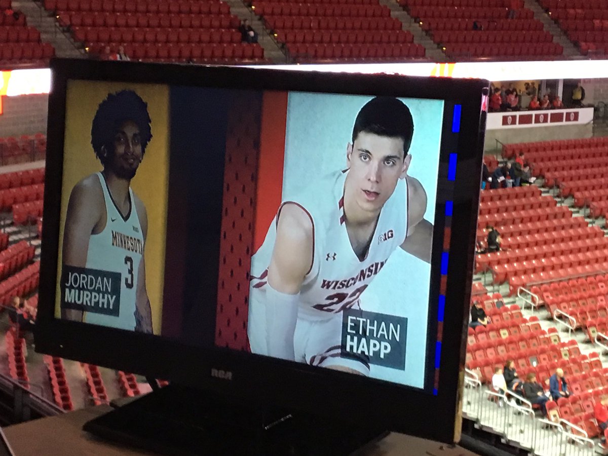 Marcus_R_Fuller's tweet photo. Top two rebounders in the Big Ten faceoff @jordanmurphy24 and @EthanHapp22 for last time in Madison #BorderBattle2019 https://t.co/84mjii8cov