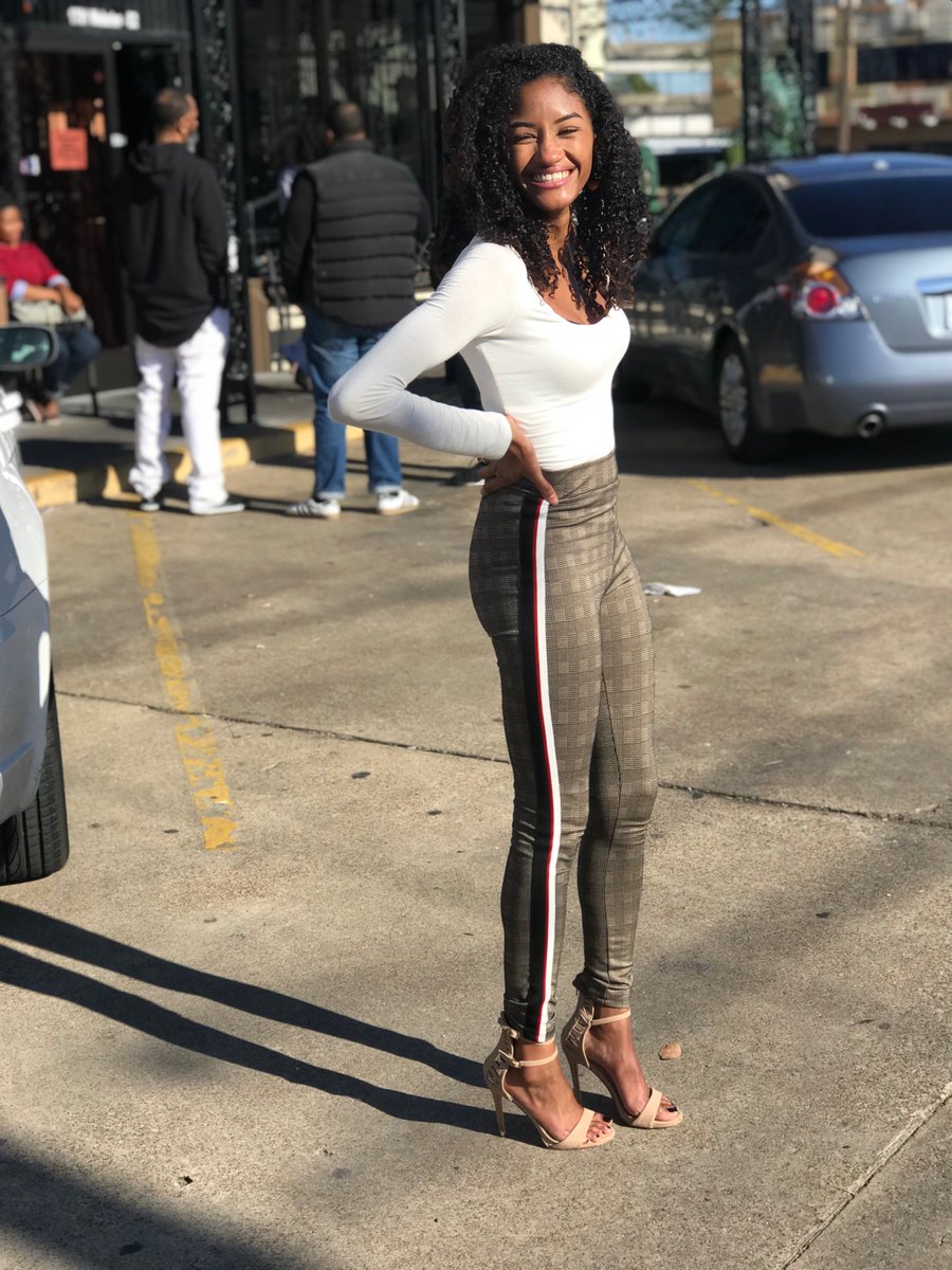 vontetryelle's tweet photo. Is it too late for #2018top4 https://t.co/sBxfZk588U