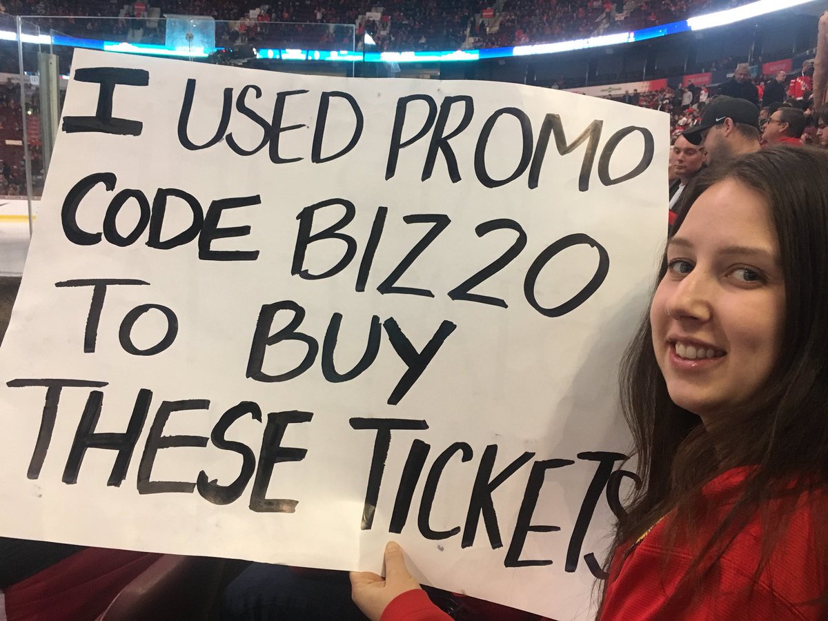 _sarahgreco's tweet photo. Hey look that’s me #absolutepigeon @spittinchiclets @BizNasty2point0 @ryanwhitney6 @MikeGrinnell_ @RearAdBsBlog https://t.co/YxbGgX8icF