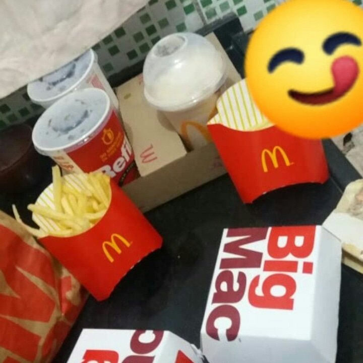 ClBilico's tweet photo. Hj Pediu o Mec🍔🍟😋😊 https://t.co/JAlRDAWRD4