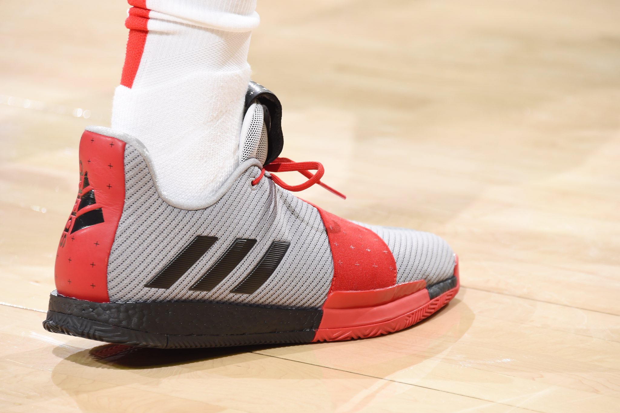 B R Kicks on X JHarden13 warming up in the Adidas Harden Vol. 3 in Golden State. https t Ma2mSCQi5x X