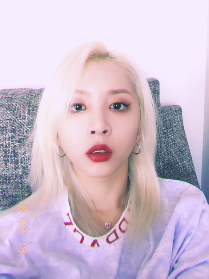 KARD_Official's tweet photo. [#KARD] #지우
작년의 쥬 https://t.co/6RJh8KEaXa