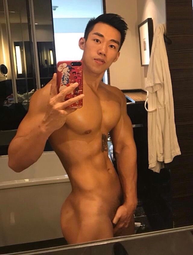Milnoveciento18's tweet photo. #gaysian #gay #asianguys #asianboy #asianlover #berlinsun #chinagay https://t.co/Vhk3zNOQMM