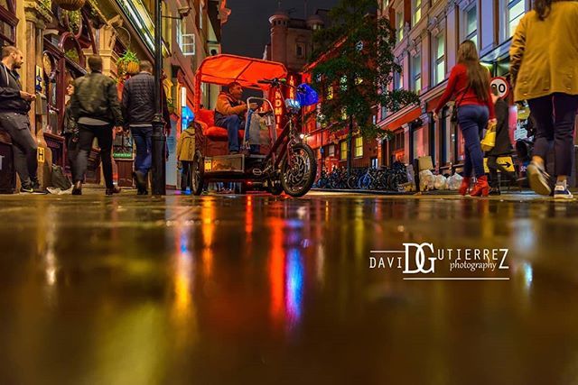 DG4tography's tweet photo. Interval #london #art #london💕 #londonart #NikonD810 #nikon #nikkor #longexposure #happynewyear #fineart #nikonphotographer #addicted_to_nights #london🇬🇧 #nikoneurope  #eyesforvisuals_ #shutterhype #magic_at_night #christmas #londonphotographer #davi… https://t.co/TKSSN9qa72 https://t.co/68aLo3a4IJ