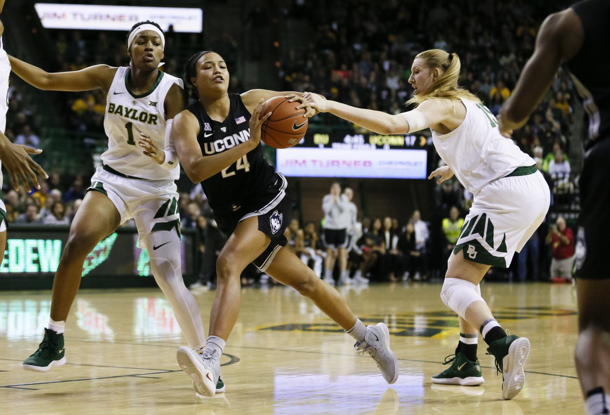 BleacherReport's tweet photo. Top-ranked UConn falls to No. 8 Baylor, 68-57, snapping 126-game regular season winning streak https://t.co/JhW0u6wvNj