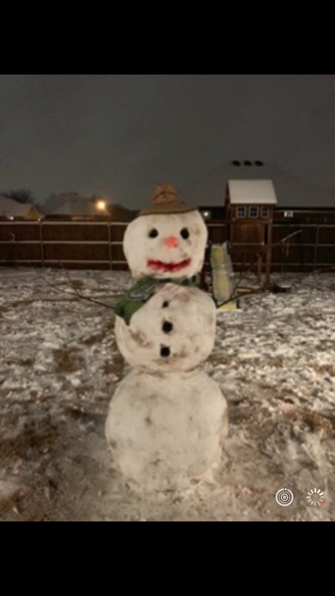 CHoeltzel's tweet image. @kfor @MikeMorganKFOR 5’ tall snowman in Mustang, OK. #kfor4 #okwx #SnowMan #snow