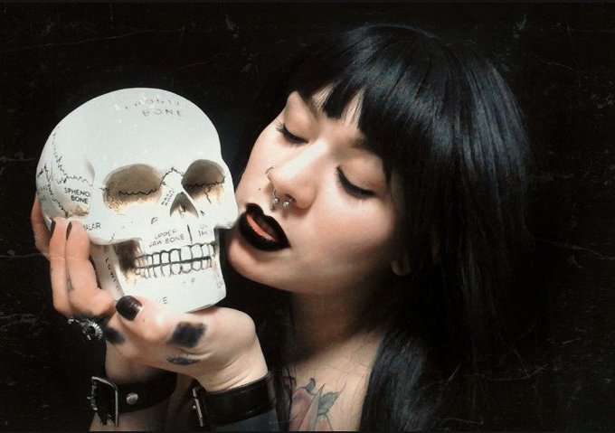 I made this plastic skull eat my pussy before this picture https://t.co/x3Or24U9es<a href="/tag/femdom"class="tags"><span>#femdom</span></a><a href="/tag/fetish"class="tags"><span>#fetish</span></a><a href="/tag/paypiggie"class="tags"><span>#paypiggie</span></a><a href="/tag/latexass"class="tags"><span>#latexass</span></a>