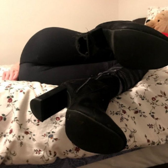 Beat Up Worn High Heel Boots by @MsHoneyBambi https://t.co/DV1djiUwtS Find it on #ManyVids! https://t<a class="tags" target="_blank" title="On Twitter" href="/?out=eyJ0eXAiOiJKV1QiLCJhbGciOiJIUzUxMiJ9.eyJpYXQiOjE3MjUwNTkzNDYsImlzcyI6InR3cG9ybnN0YXJzLmNvbSIsIm5iZiI6MTcyNTA1OTM0NiwiZXhwIjoxNzU2NTk1MzQ2LCJyZWRpcmVjdF91cmwiOiJodHRwczovL3R3aXR0ZXIuY29tL01zSG9uZXlCYW1iaSJ9.wK-tdlo0VCVT5Lq27aRYkqEYdsHG-63NVvay93K5ToiecZ2QDJLAdEWvHuu26SPed6OvL-SWMVOoktCHQzu94A">@MsHoneyBambi</a><a href="/tag/manyvids"class="tags"><span>#manyvids</span></a>