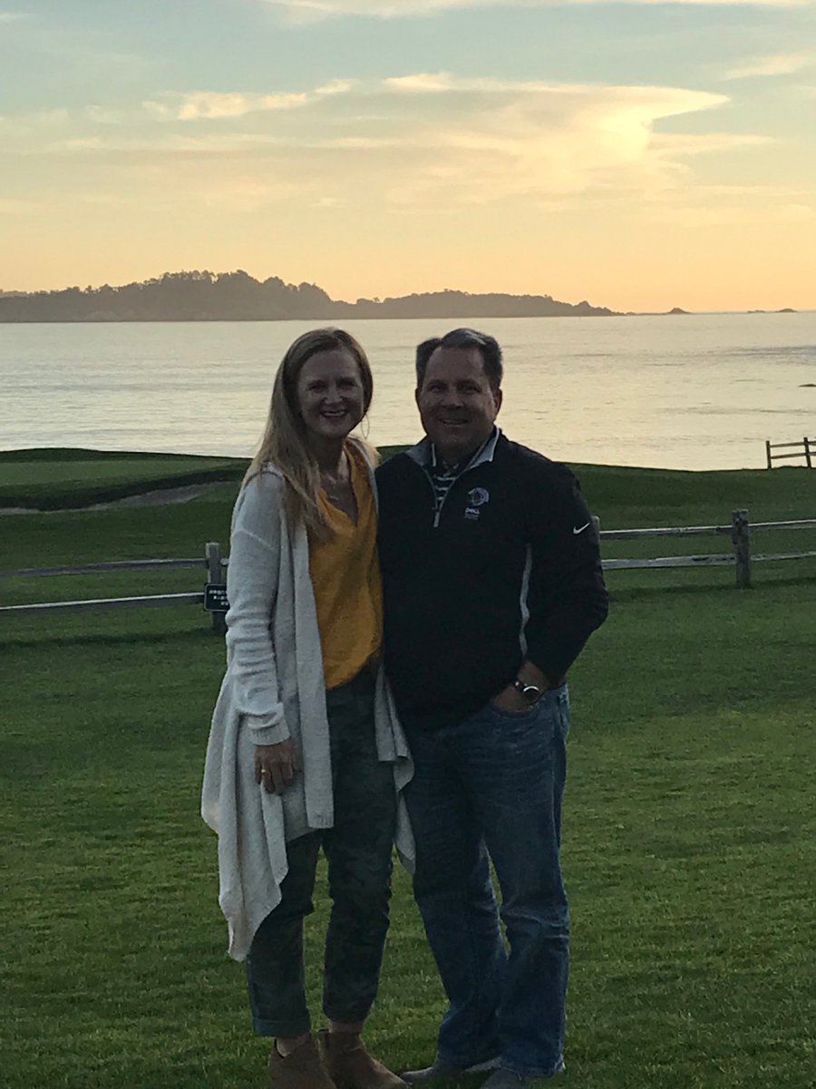 Mike_Barrett1's tweet photo. Lunch with a view 👀

Roy’s ⁦at Spanish Bay - Monterey 

18th hole at The Lodge - @PebbleBeachGolf⁩ https://t.co/GnjmQbsRAx