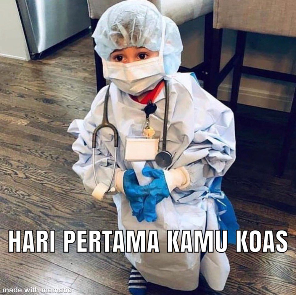 Ngekor di belakang, muka innocent, nggak ngerti apa yang terjadi 😇