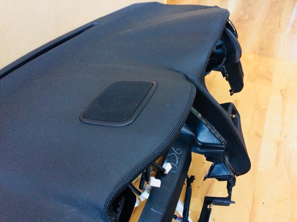 Тэгээд машиний салон асуудал байвал бүр гоё болгодышдэээ асуудалтай хүн байвал ДМ өө бас РТ хийгээд өгөөрэй😊😊😊хүссэн өнгө хүссэн оёдлоор чинь