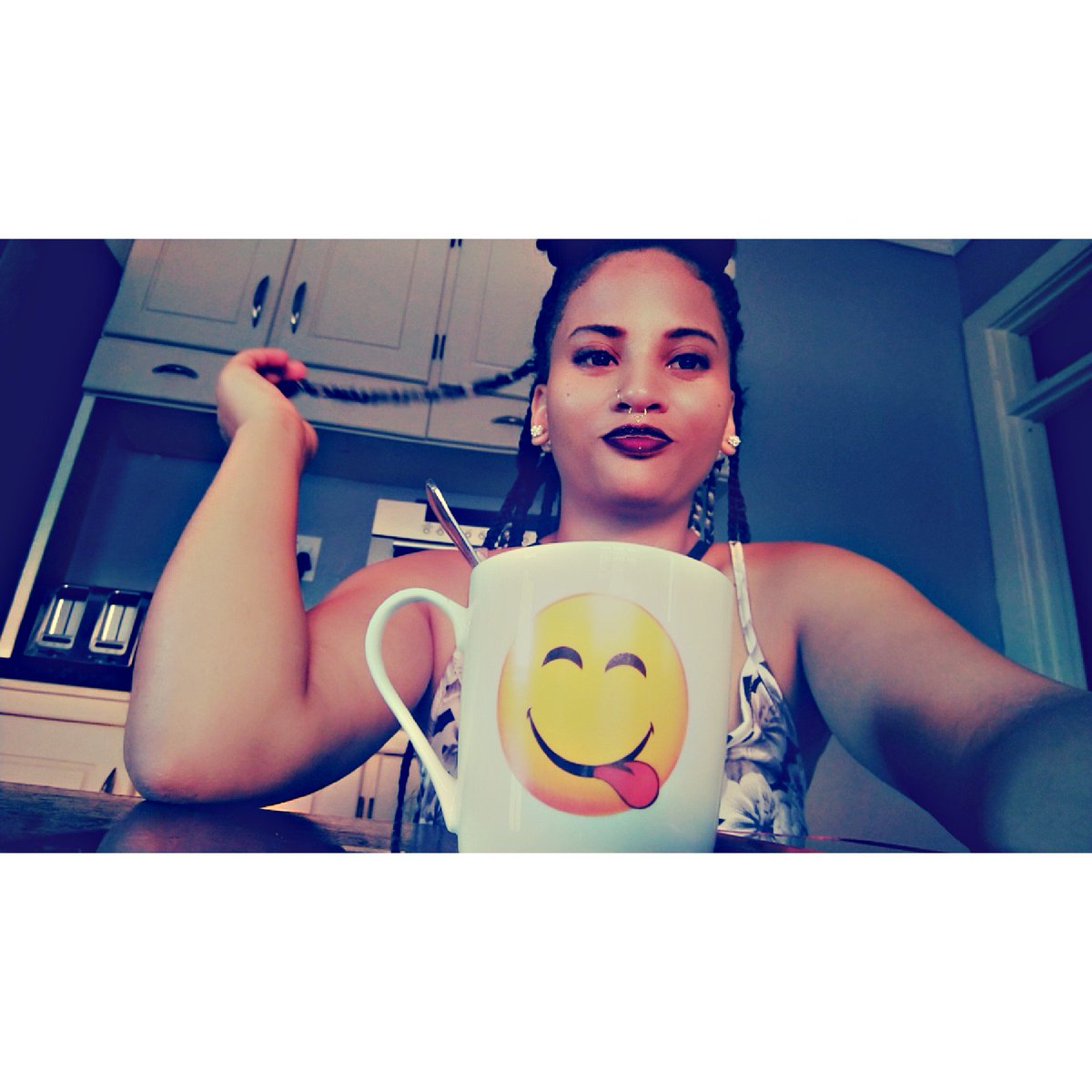 Kimani_jay19's tweet photo. •°•°•i see rainbows everywhere 🌈 I'm a happy person 💫🌻 https://t.co/YpZfJDQQrL