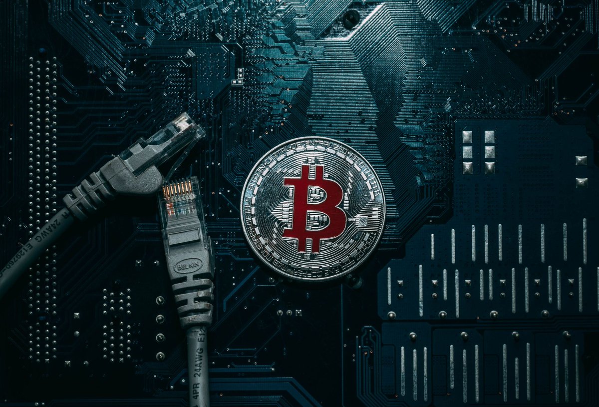 C_M_Kings's tweet photo. The industry will slowly foray into a “new bullish phase.” #Bitcoin https://t.co/51ScIF5SE1 https://t.co/Ff3cZRtVCk