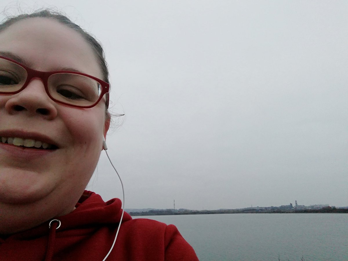 heypresto87's tweet photo. Day 4 of #REDJanuary2019 and another 5 miles in the bag. Took longer today as I was trying to get a Town Hall selfie. Beautiful morning round the docks #mindinfurness #runeveryday https://t.co/ng1me0SeVt