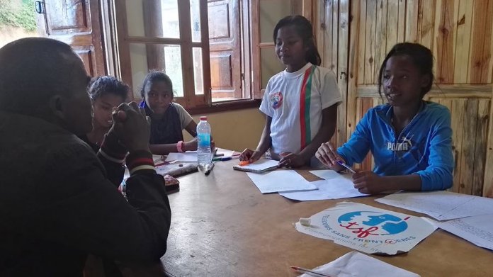 TSF_Intl's tweet photo. Through the IT CUP Project, TSF helps aspiring journalists to become real professionals. #TSF_Mada #TSF_BridgingDigitalDivide https://t.co/cVRGsUaCkU https://t.co/KrrzcAPeC5