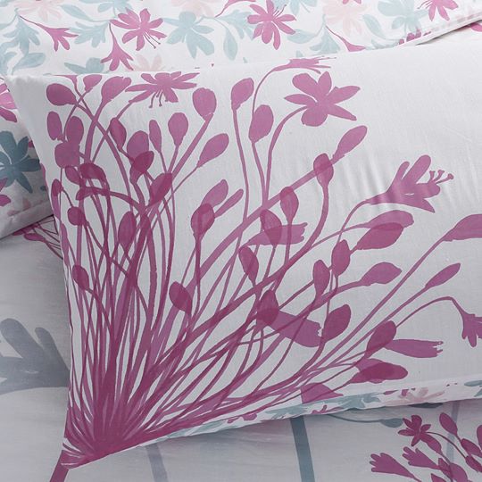 Rightspots's tweet photo. New Design "MEADOW (Pink) By #Rightspots
At Affordable Price: £11.99
Must Visit us for more information: https://t.co/J9dhB1csGD
#beddinguk #bedding #bedroom #bedroomdecor #bed #homedecor #interiordesign #bedcover #interior #beddingset #home #duvet #bedsheet #bedroomgoals https://t.co/1cltAVN6Mv
