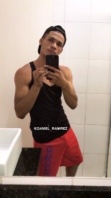 Daniel_Ramirez_'s tweet photo. #soccerfetish #freeballing #shorts #socceer #fútbol #bigcock #vergudo https://t.co/DqA08sGiod