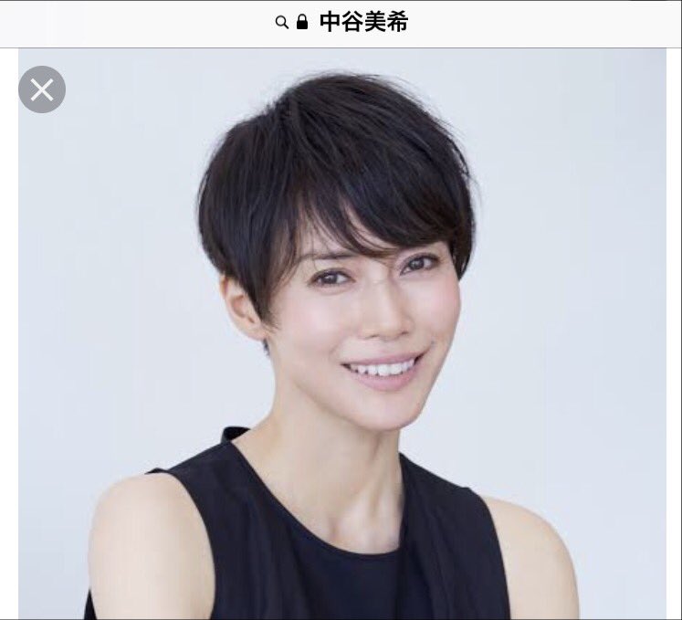 Mayuzo 髪を 中谷美紀 とか アン ハサウェイ みたいなショートにしてってオーダーしたんだけど 出来上がったのは こざっぱりした髪型のただの中年でした 自分では長澤まさみって思うことにした はい アラフォーの戯言です 娘は 前髪が滑り台