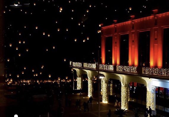Ville2Biarritz's tweet image. | BIARRITZ EN LUMIÈRES | Lâcher de Lanternes ✨
Hier soir à la Grande Plage

#biarritzenlumières #ville2biarritz #biarritz #biarritzenhiver #lâcherdelanternes #lâcherdelanternesbiarritz #grandeplage #grandeplagebiarritz #biarritzevenement