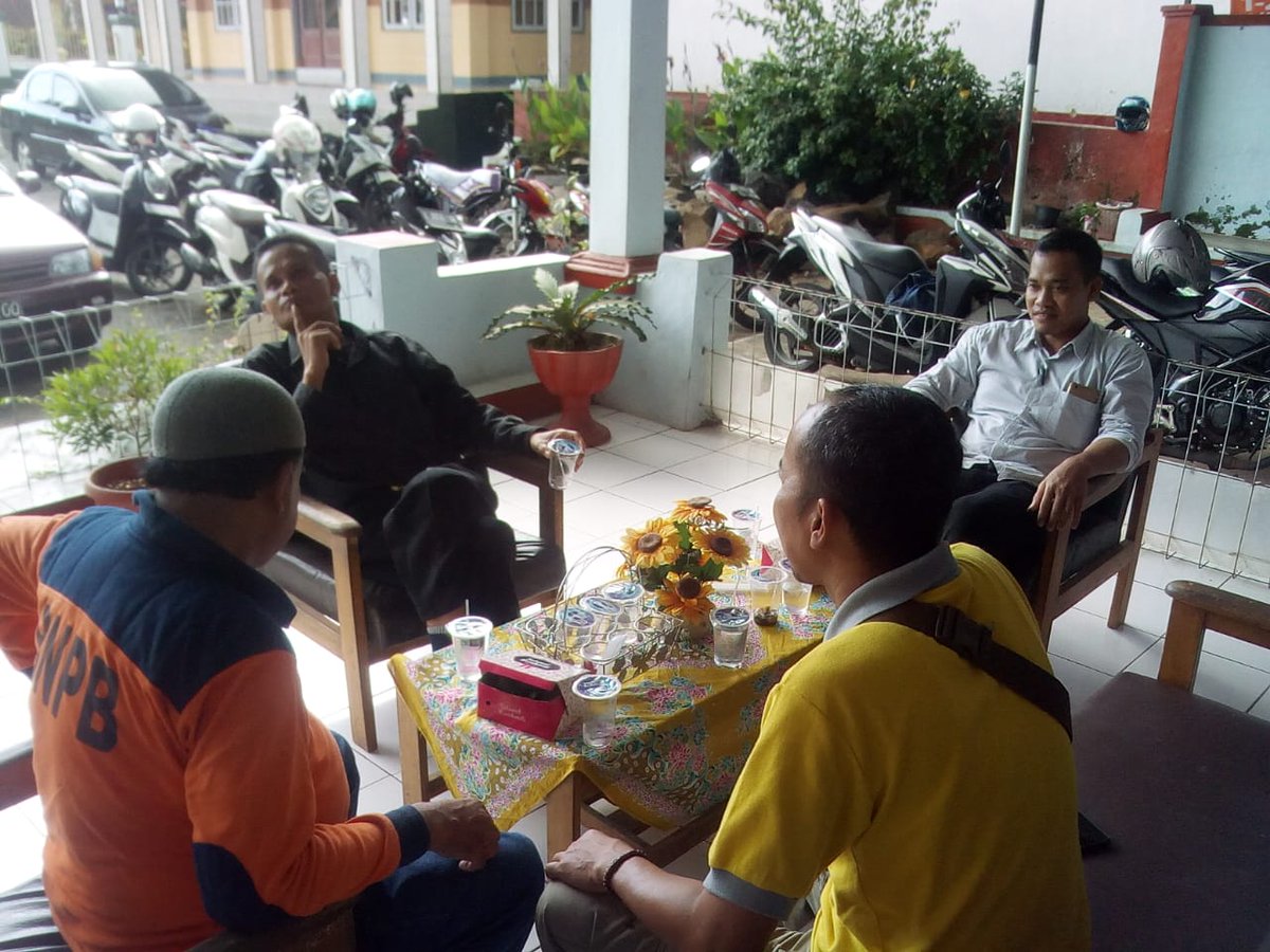 *#JokowiMembangunDesa*
*Kegiatan* Pendampingan dalam proses pembangunan desa Hasil Pembangunan dan Pemberdayaan melalui Dana Desa. Unit bumdesa
<a href="/Jokowi/">Joko Widodo</a>
<a href="/EkoSandjojo/">Eko P. Sandjojo</a>
<a href="/Syaifulhooda/">Syaiful Huda</a>
<a href="/anwsanusi/">Anwar Sanusi</a>
<a href="/taufikmadjid71/">IG : taufik.madjid</a>
@fachrilabalado
<a href="/P3MD_Kab_Ciamis/">P3MD Kab Ciamis</a>