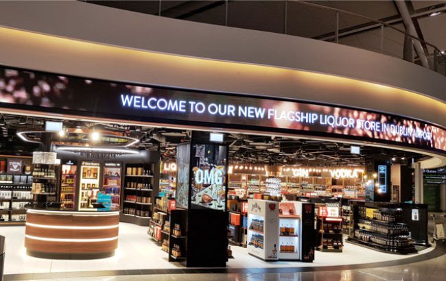 SilverSpearGin's tweet photo. Happy Friday! 😃
Were you in 🇮🇪 for a Xmas/NY visit? Or are you going on a sneaky January break to banish the blues? Well... if you are passing through T2 at @DublinAirport make sure to grab a bottle of @SilverSpearGin as a #Ginuary pressie at The Loop! 
#irishabroad #irishgin https://t.co/gblu3PszXS
