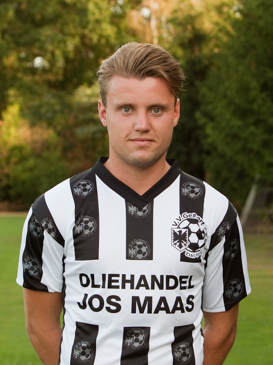 vvgemert's tweet photo. Nieuws van het spelersfront. De Technische Commissie van @vvgemert heeft een akkoord met Sander Vereijken en Willem den Dekker. Beide talenten spelen ook volgend seizoen in het zwartwit.
https://t.co/6PuNaTzZUd https://t.co/mHbSO1Blmr