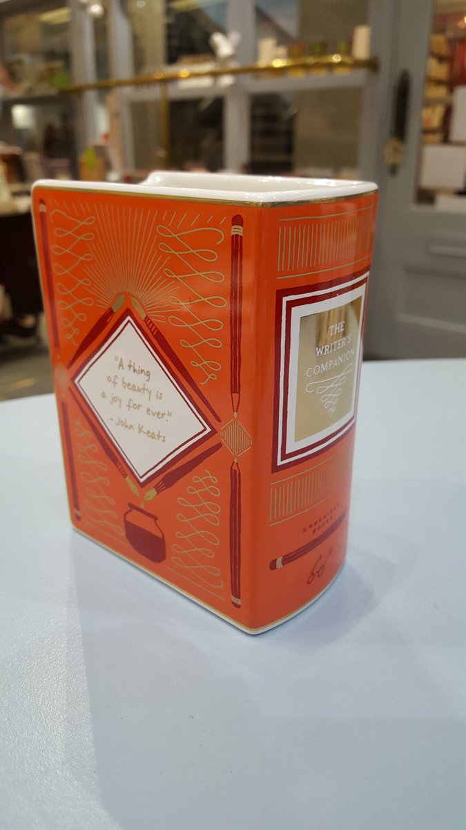 ImaginedThings's tweet photo. Still catching up on our wonderful Bookshop Bundles! Here's The Writer's Bundle! Perfect to inspire writing with a book of uplifting quotes, a gorgeous mini Writer's Companion vase and a Once Upon a Time necklace! #BookshopBundle #amwriting #bibliophile #bibliophilevase https://t.co/uWkLDTImyH
